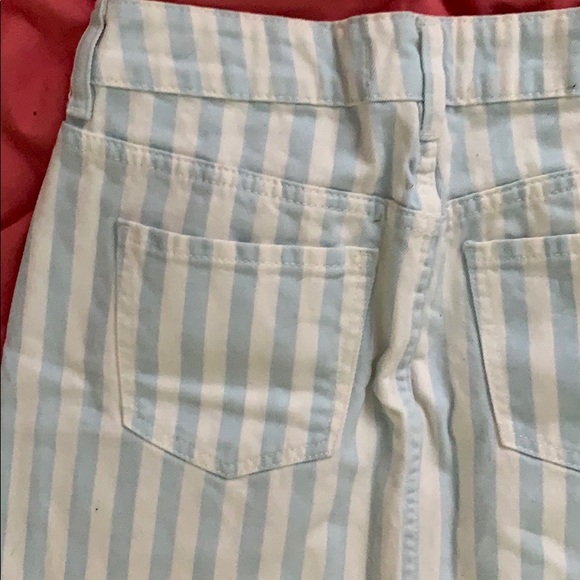 Blue and white carnival stripped skirt - Picture 8 of 8